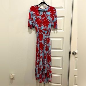Stunning and flowy printed high low maxi dress